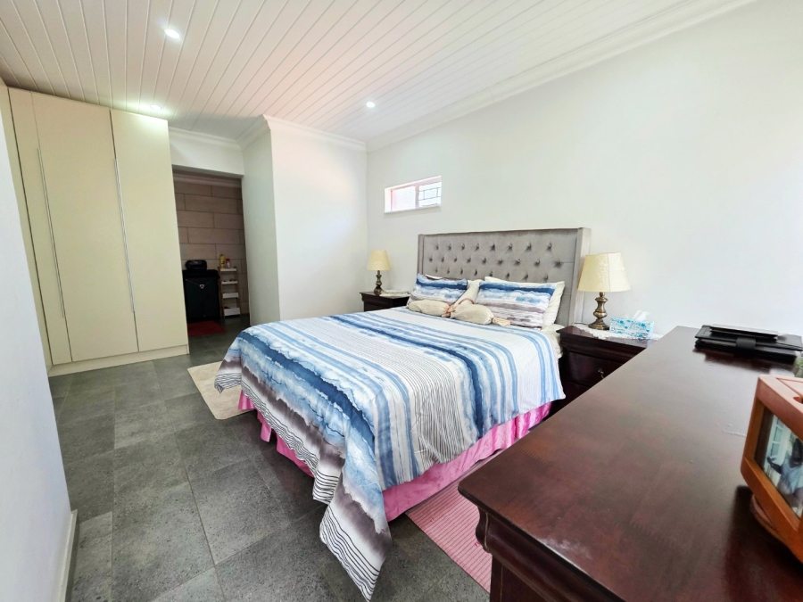 4 Bedroom Property for Sale in Generaal De Wet Free State